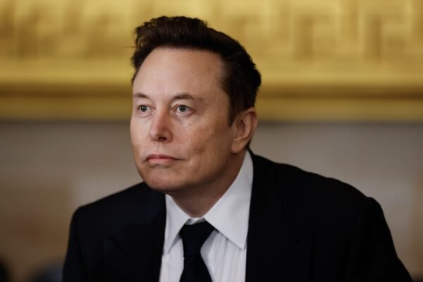 elon-musk-and-some-democrats-like-reid-hoffman-actually-share-common-ground-on-us.-debt