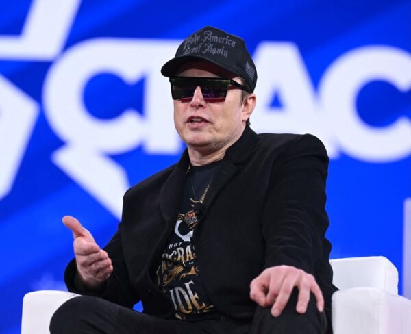 grok-4-seems-to-consult-elon-musk-to-answer-controversial-questions