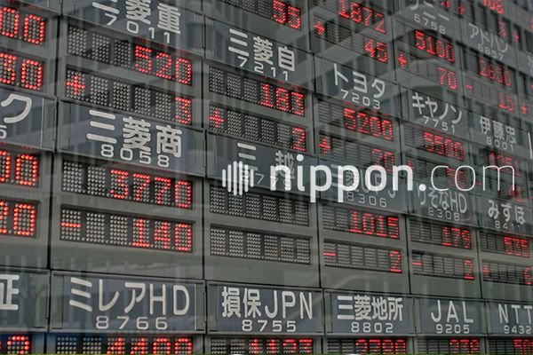japanese-love-leisure-more-than-ever-but-turn-thrifty