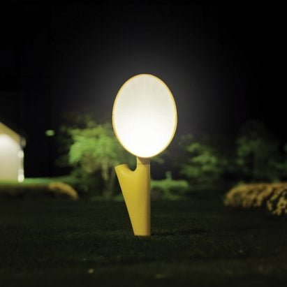 milu-brunell-creates-soli-garden-light-to-be-powered-by-soil